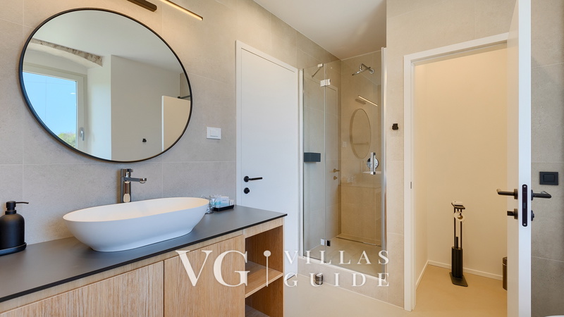 Villa Sarizol Bathroom