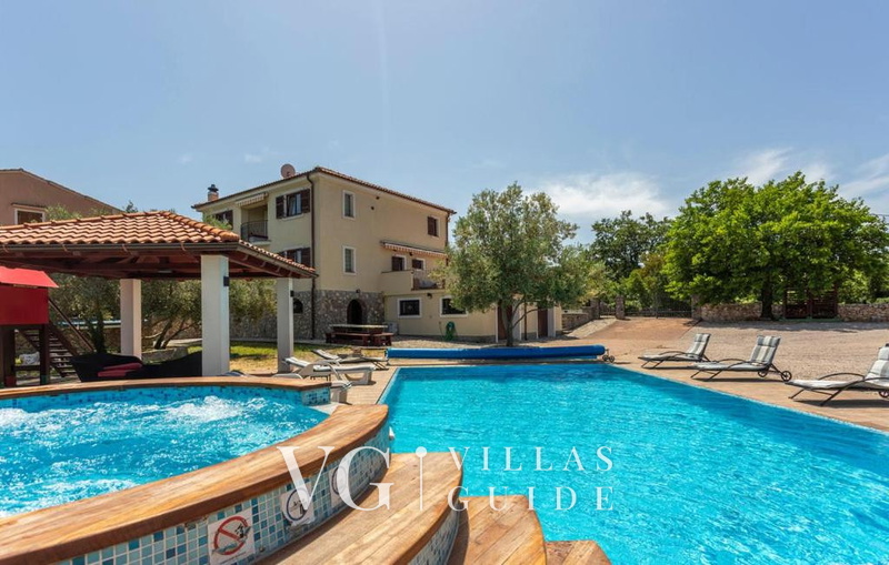 Villa Grande heated pool&whirpool&sauna&pet friendly Pool