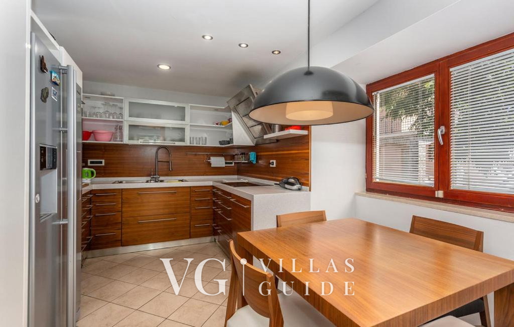 Villa Grande heated pool&whirpool&sauna&pet friendly Küche