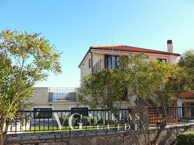 Villa Grande heated pool&whirpool&sauna&pet friendly Dvorište i vanjski dio objekta