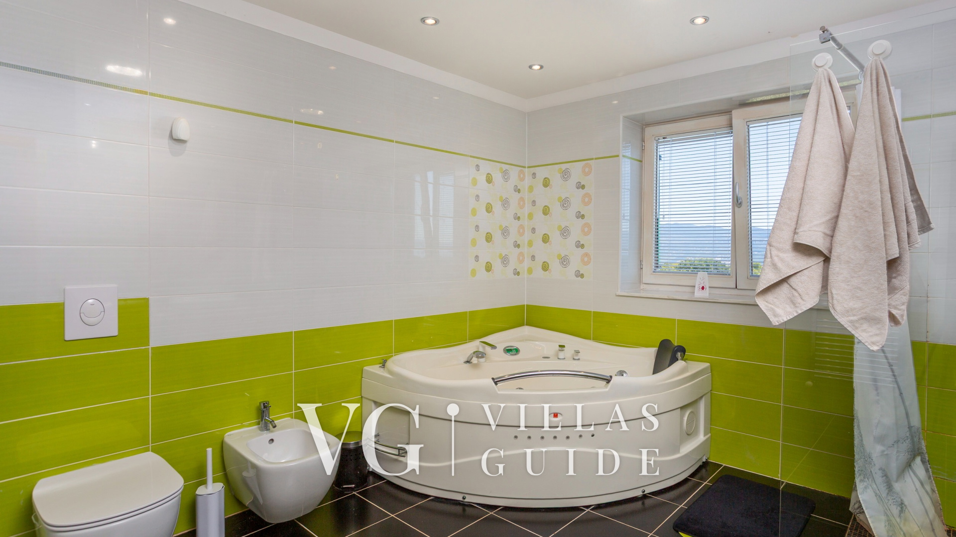 Villa Grande heated pool&whirpool&sauna&pet friendly Bagno