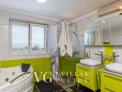 Villa Grande heated pool&whirpool&sauna&pet friendly Bagno