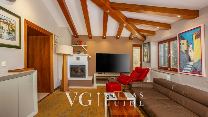 Villa Grande heated pool&whirpool&sauna&pet friendly Wohnzimmer