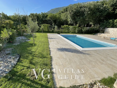 Villa Green Residence