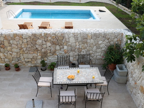 Villa Green Residence