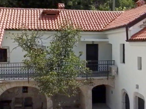 Villa Green Residence