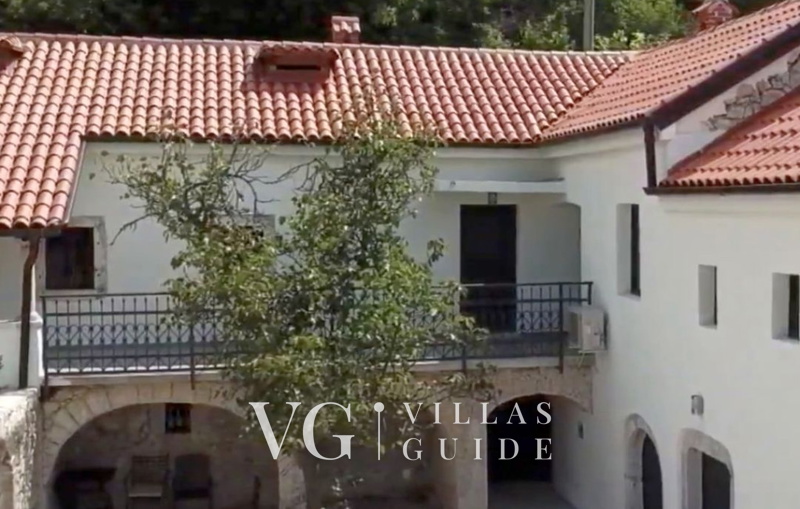 Villa Green Residence