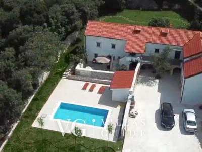 Villa Green Residence