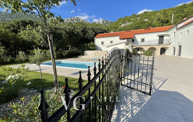 Villa Green Residence