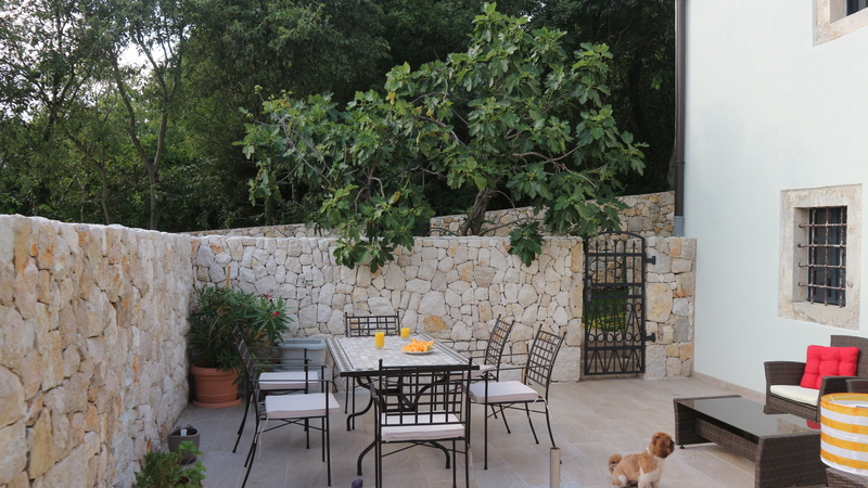 Villa Green Residence