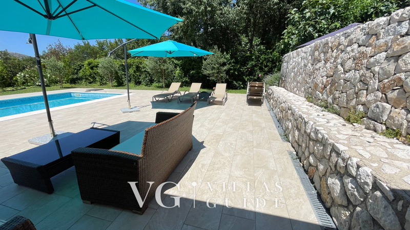 Villa Green Residence