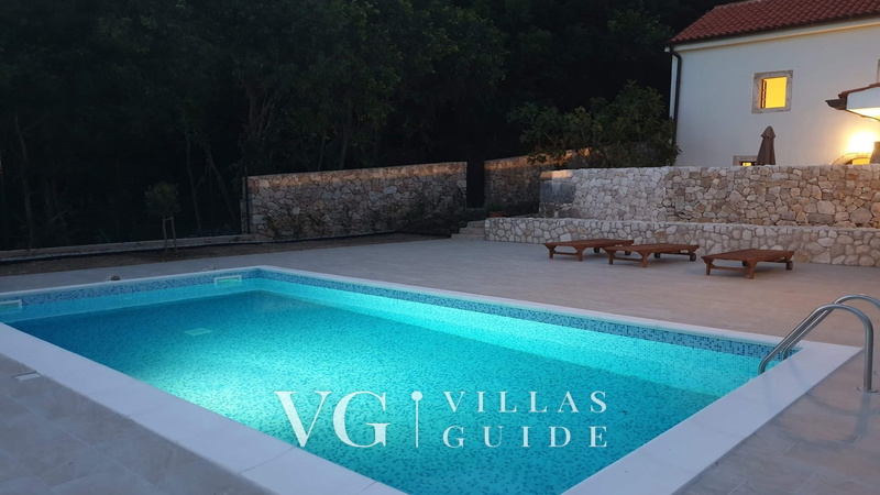 Villa Green Residence