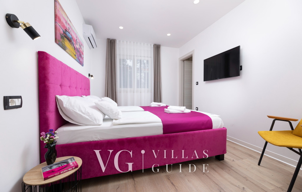 Sea View Villa Oliva with pool Island Krk Camera da letto