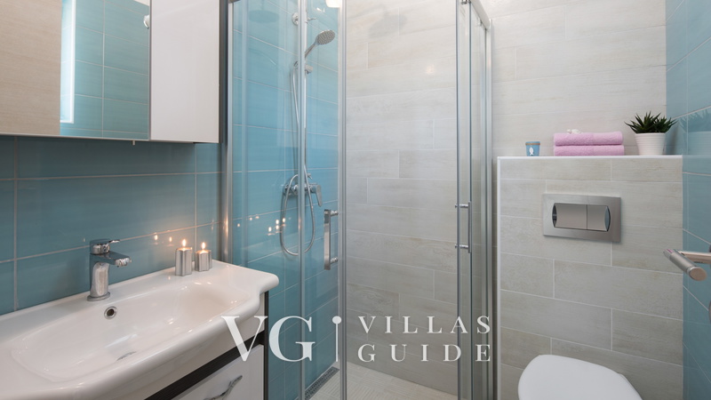 Villa Casa Sole with pool&tennis cort Istria Bathroom