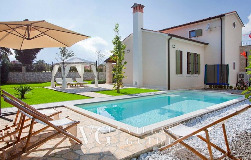 Villa Casa Malvasia with pool&tennis cort  Istria