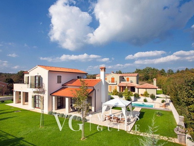 Villa Casa Malvasia with pool&tennis cort  Istria Garten und Außenbereich