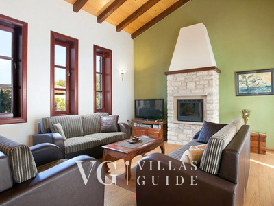 Villa Casa Malvasia with pool&tennis cort  Istria