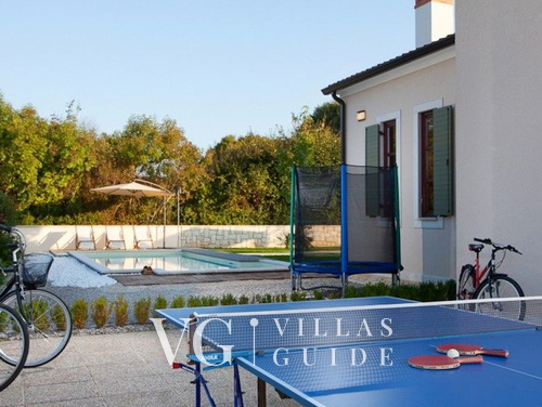 Villa Casa Malvasia with pool&tennis cort  Istria