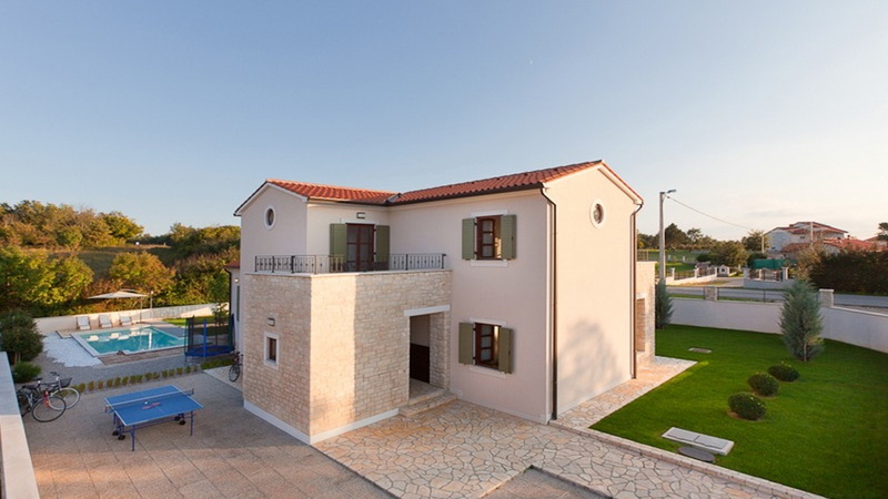 Villa Casa Malvasia with pool&tennis cort  Istria
