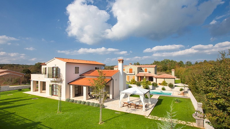 Villa Casa Malvasia with pool&tennis cort  Istria