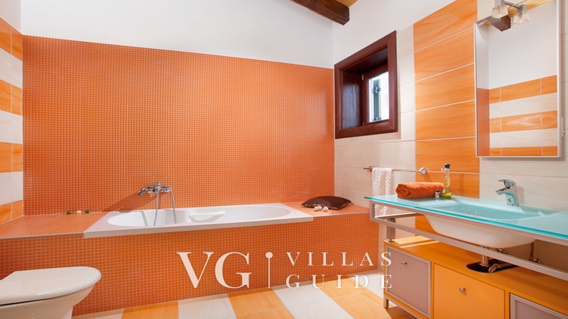 Villa Casa Malvasia with pool&tennis cort  Istria Kupaonica