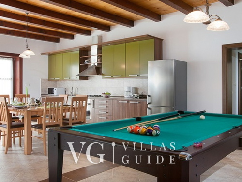 Villa Casa Malvasia with pool&tennis cort  Istria
