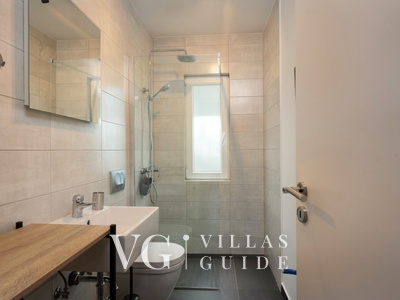 Villa Slivari Istria with pool Kupaonica