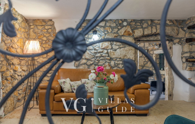 Stone House Zijavica with pool