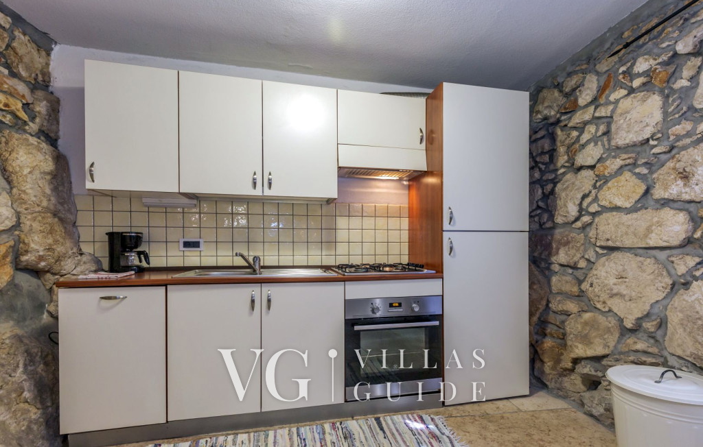 Stone House Zijavica with pool Kitchen