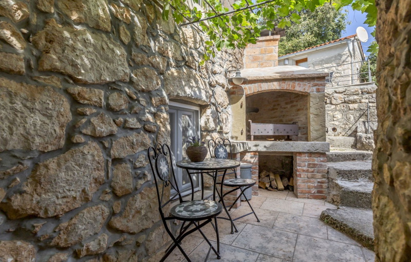 Stone House Zijavica with pool