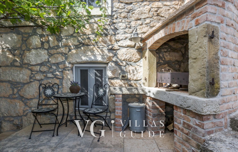 Stone House Zijavica with pool