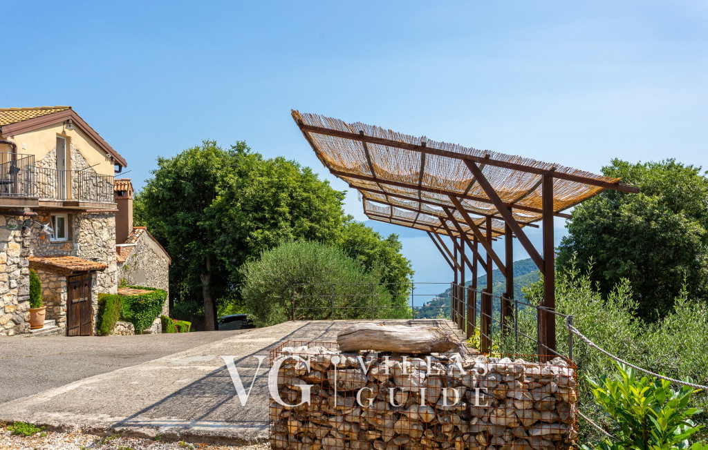 Stone House Zijavica with pool Dvorište i vanjski dio objekta