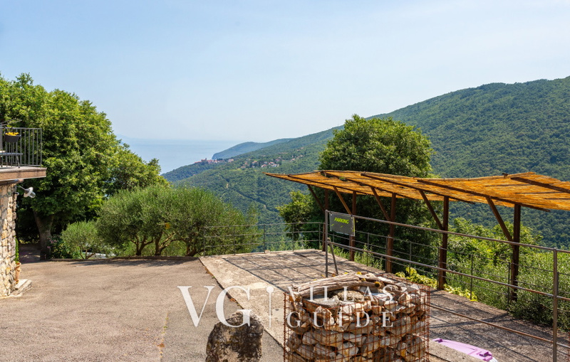 Stone House Zijavica with pool Dvorište i vanjski dio objekta