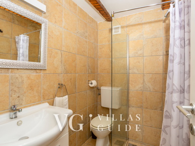 Stone House Zijavica with pool Bathroom