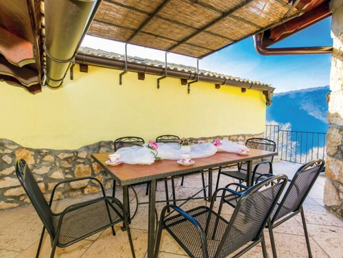 Stone House Zijavica with pool