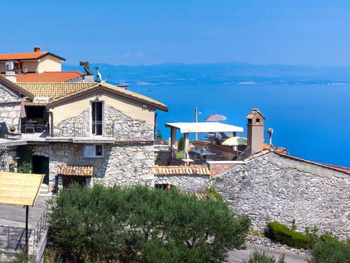 Villa Hidden world with pool