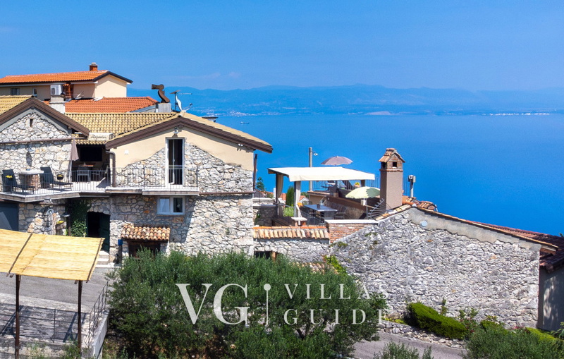 Villa Hidden world with pool Garten und Außenbereich