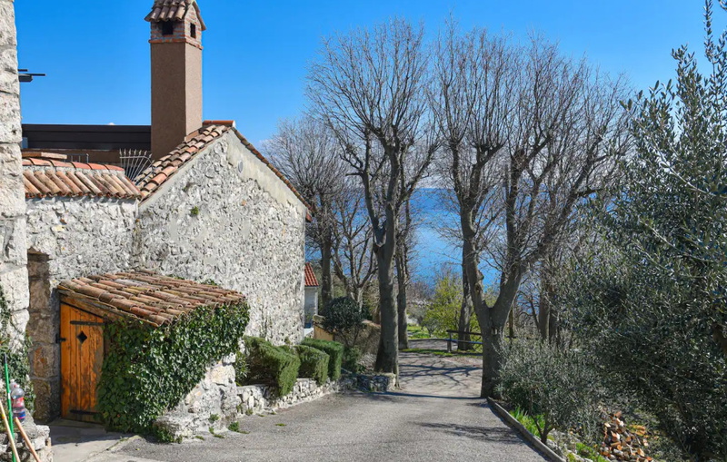 Villa Hidden world with pool