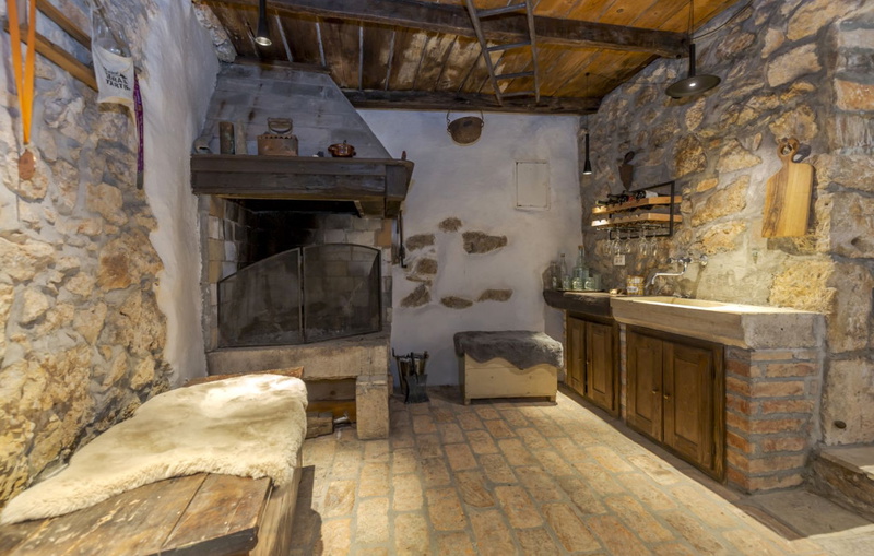 Villa Hidden world with pool