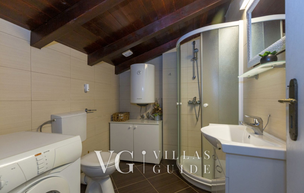 Villa Hidden world with pool Bathroom