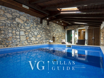 Villa Hidden world with pool