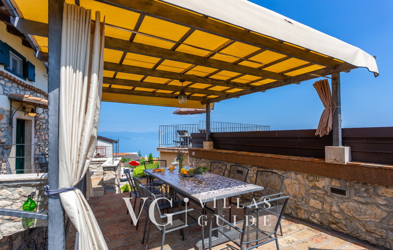 Villa Hidden world with pool Garten und Außenbereich