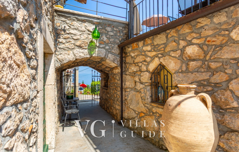 Villa Hidden world with pool Garten und Außenbereich