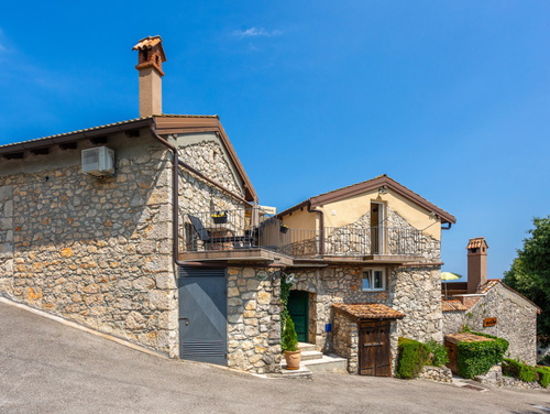 Villa Hidden world with pool