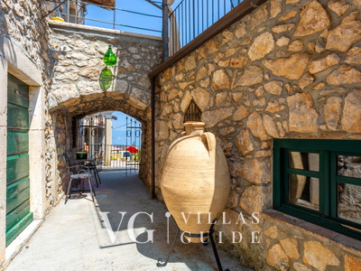 Villa Hidden world with pool Garden and property exterior