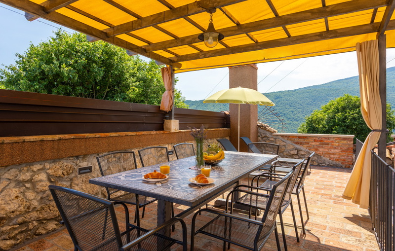 Villa Hidden world with pool