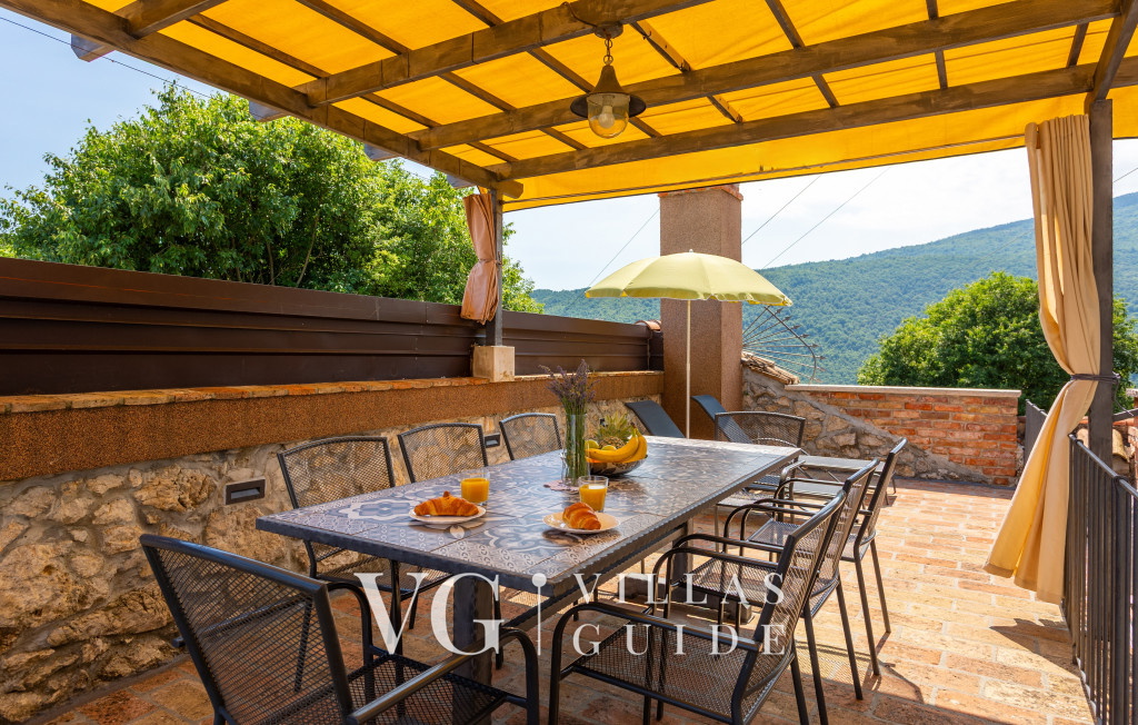 Villa Hidden world with pool Garten und Außenbereich