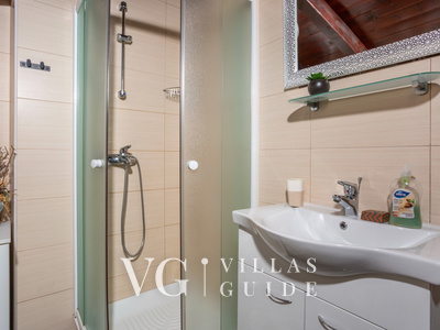 Villa Hidden world with pool Bathroom