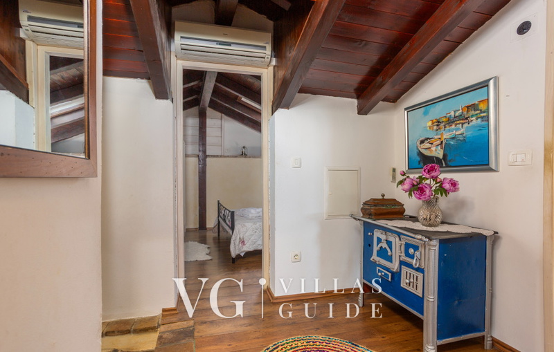 Villa Hidden world with pool Andere