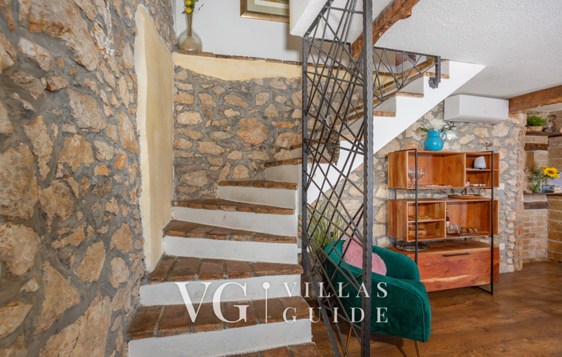 Villa Hidden world with pool Andere